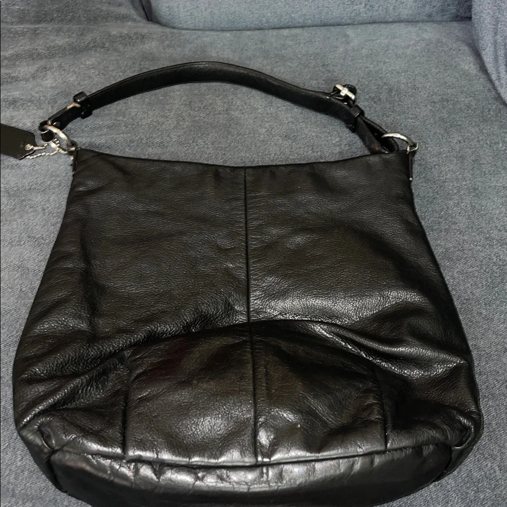 Coach Isabella Madison  Leather Shoulder Bag, Hobo Bag , Hobo 21224 - Picture 4 of 12